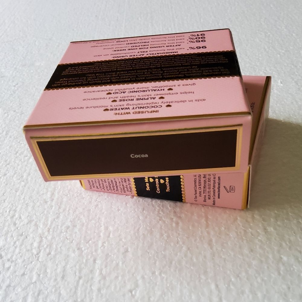 Too Faced Born This Way Complexion Powder Mirrored Compact SEALED Box - Picture 2 of 5